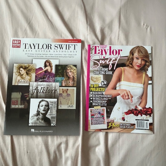 Taylor Swift Magazines and books - Picture 4 of 6